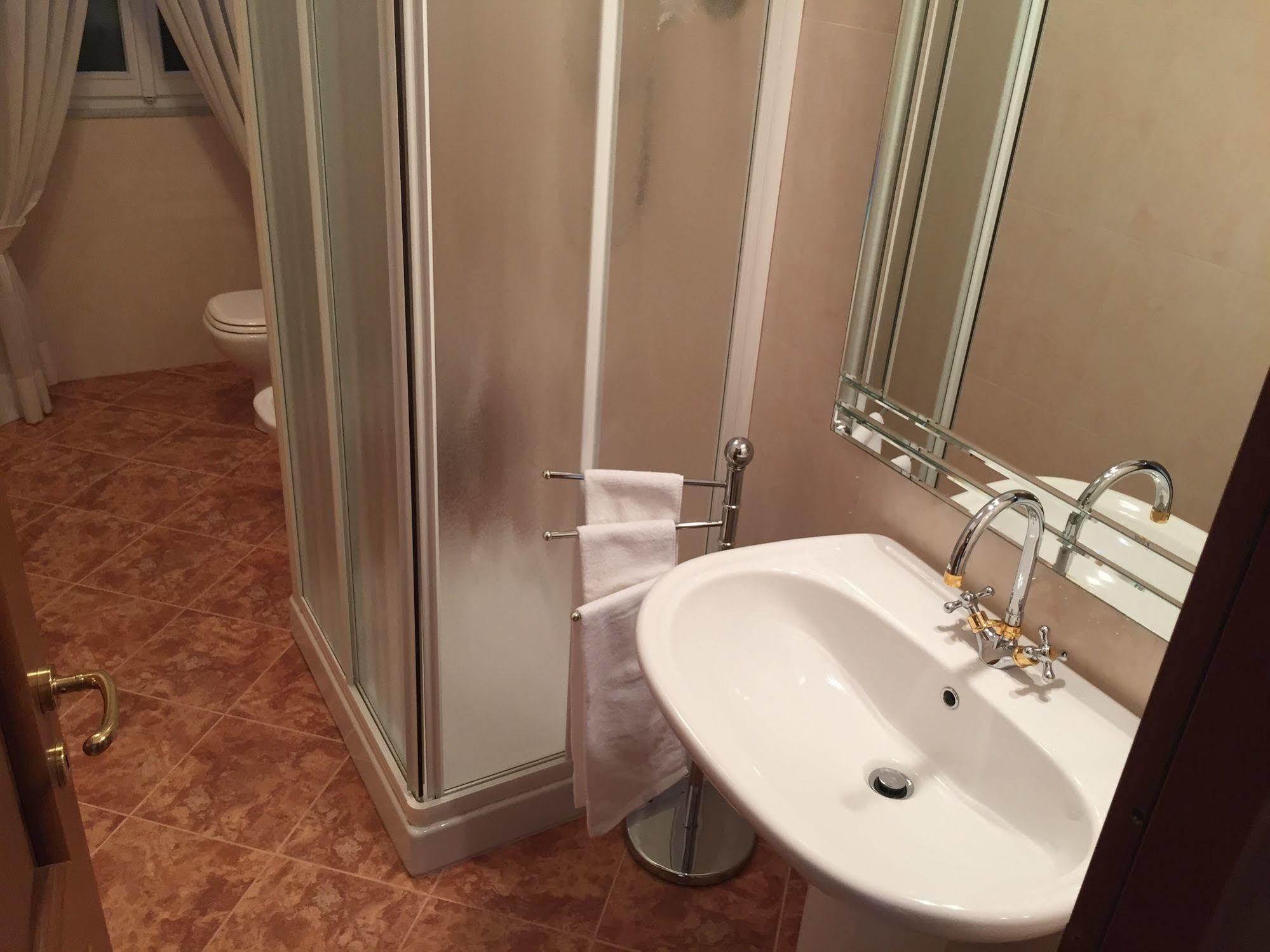 Apartamento Legnano Attic Cavi di Lavagna Exterior foto
